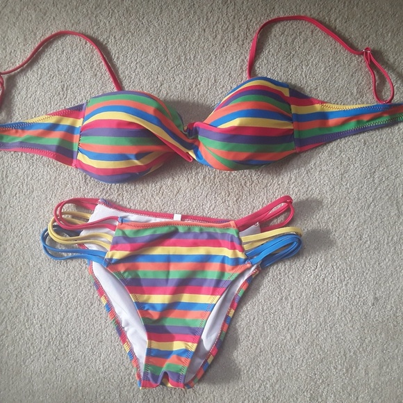 Rainbow bikini size medium - Picture 1 of 7